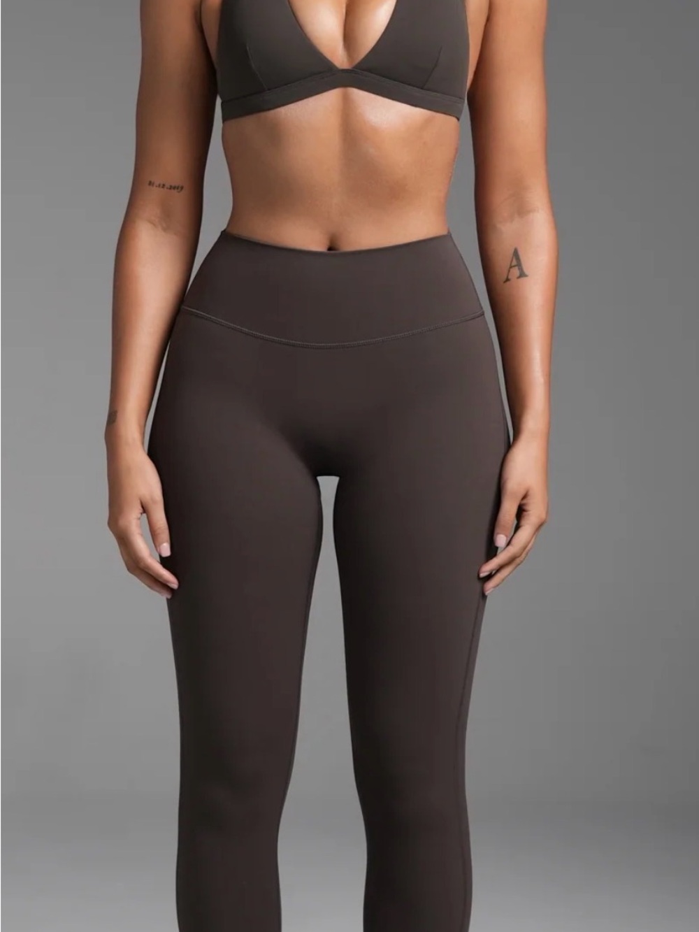 High-Rise Sculpting Leggings — Dark Brown